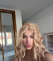 627421704: Travesti en León