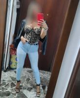 643272294: Chica busca chico en Sevilla