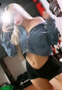 695194747: Chica busca chico en Granada