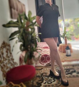 642467952: Chica busca chico en Gerona