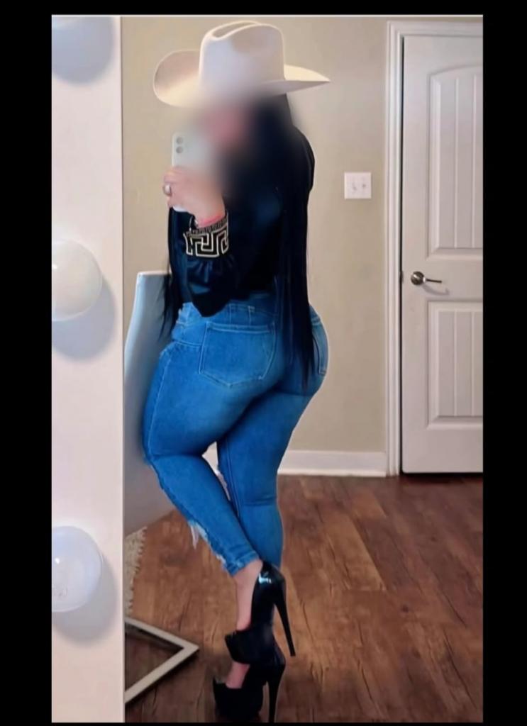 Chica busca chico en Cádiz: 