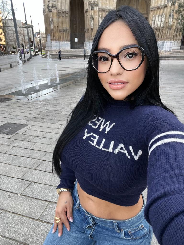 Chica busca chico en La Coruña: 