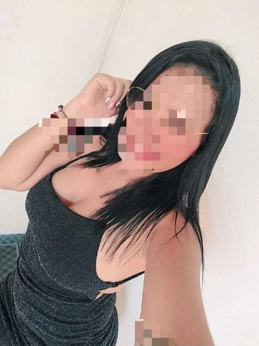 627147511: Chica busca chico en Barcelona