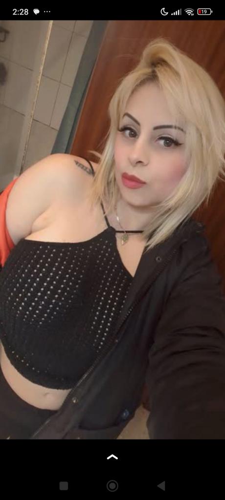 627344394: Chica busca chico en Gerona