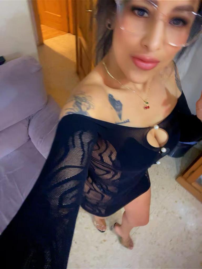 Chica busca chico en Cádiz: 