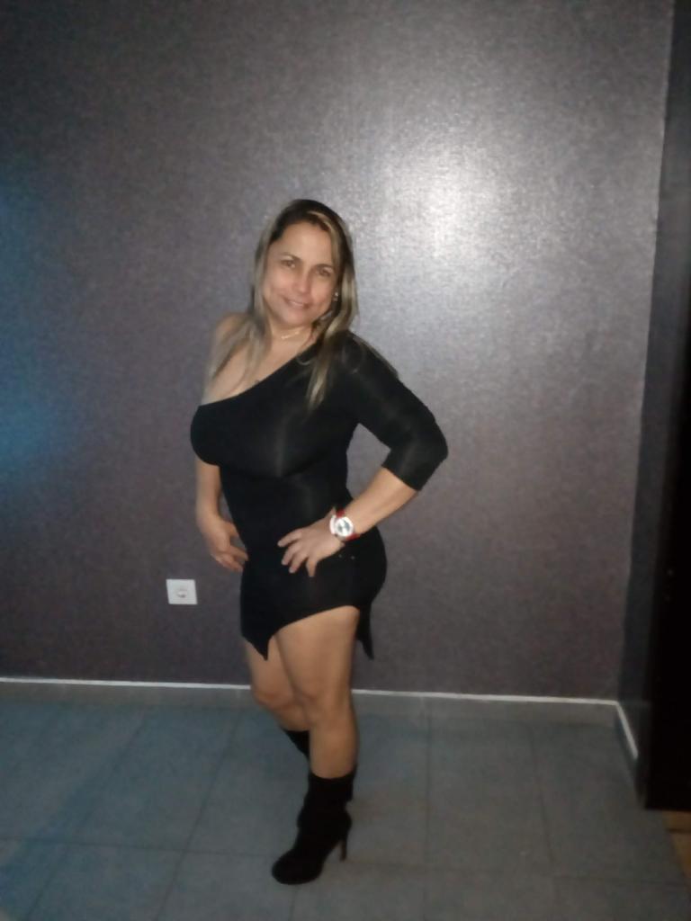 603462134: Chica busca chico en La Coruña