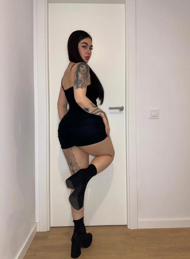 Chica busca chico en Ibiza: 