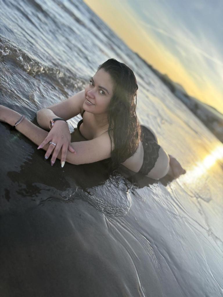 631165459: Chica busca chico en Tarragona