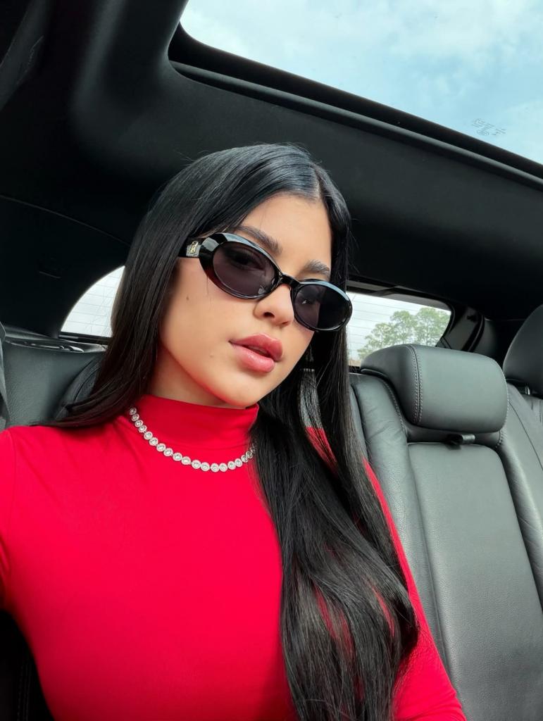 Chica busca chico en Granada: 