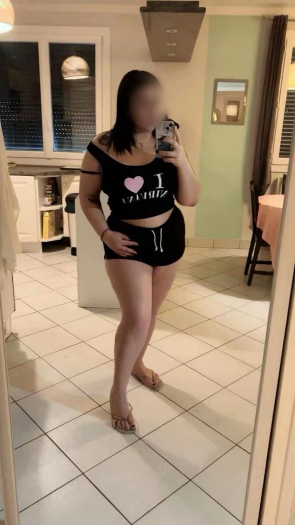 661134740: Chica busca chico en Cádiz