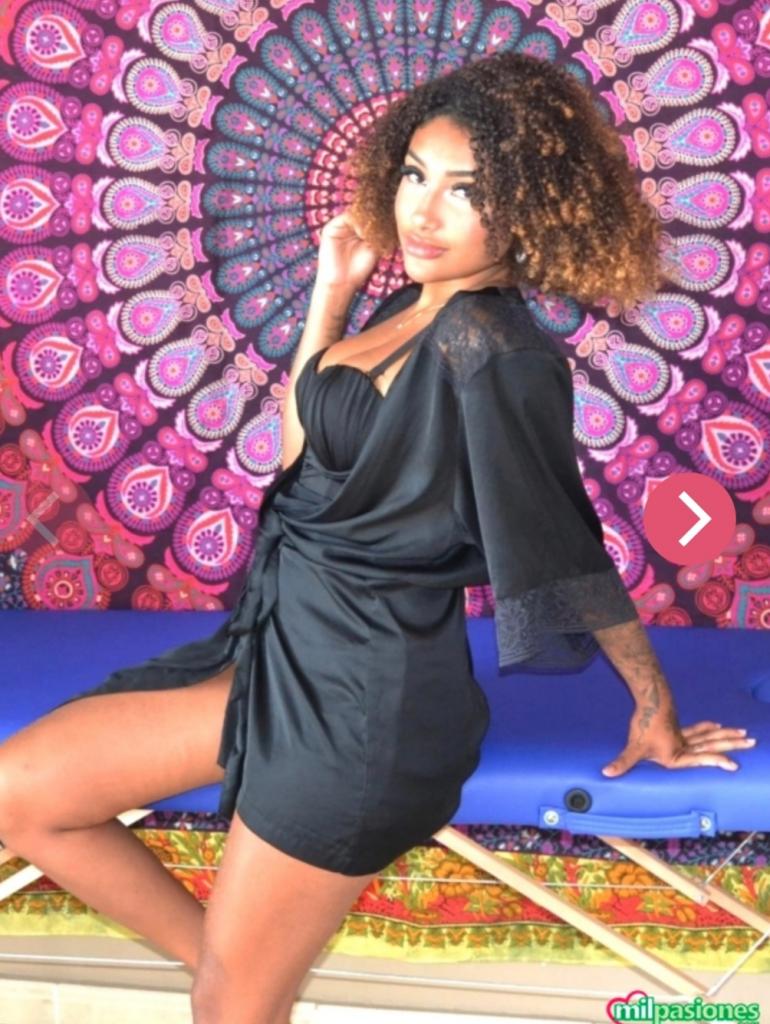 699330350: Chica busca chico en Málaga