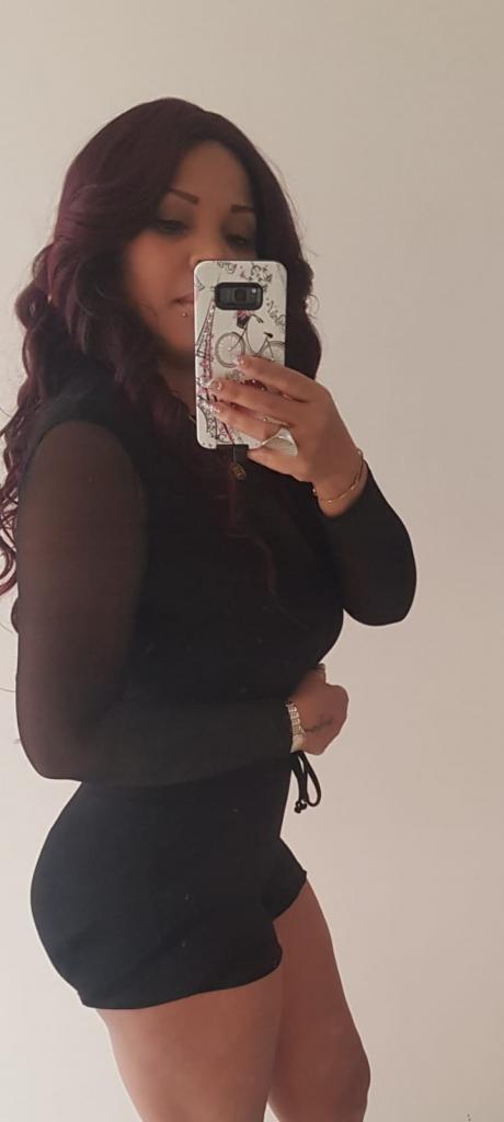 Chica busca chico en La Coruña: Chica busca chico