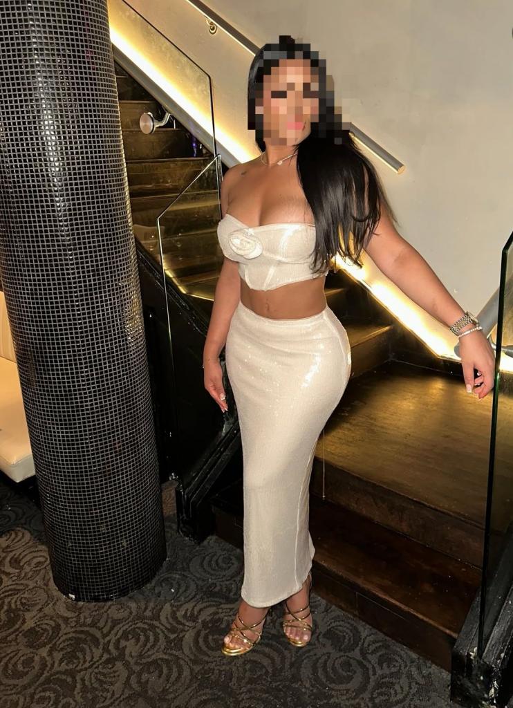 Chica busca chico en Granada: 