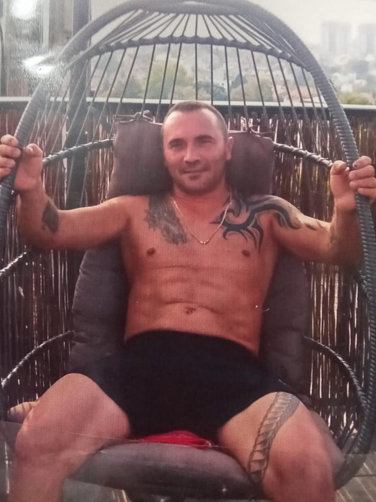 Chico busca chica en Pontevedra: 