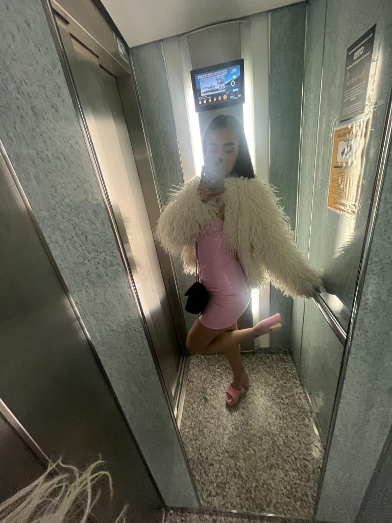 Chica busca chico en Almería: 