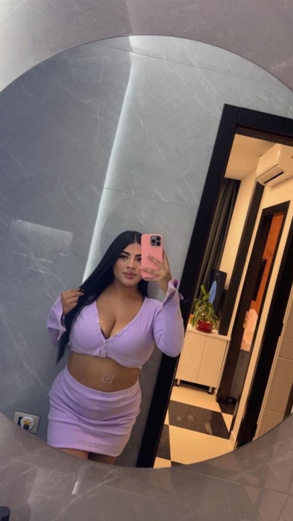 642989260: Chica busca chico en Barcelona