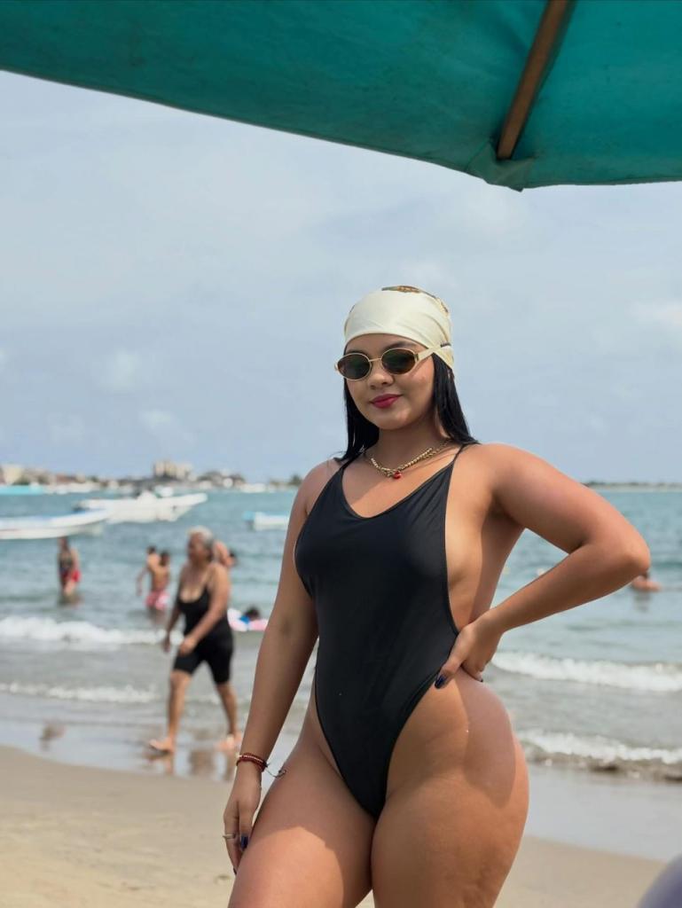 631284843: Chica busca chico en Barcelona