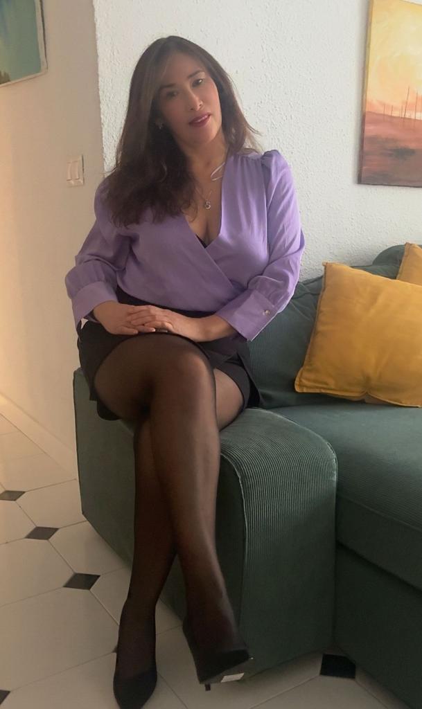742095884: Chica busca chico en Barcelona