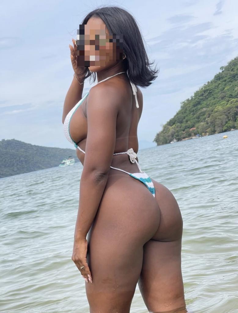 Chica busca chico en Ibiza: 