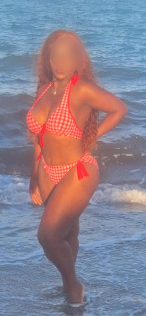 Chica busca chico en Almería: 