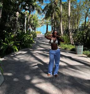 613416703: Chica busca chico en Mallorca