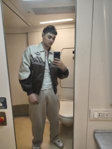 671697039: Chico busca chica en Cádiz