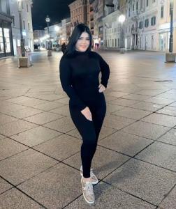 658074194: Chica busca chico en Valencia