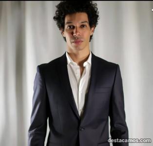 631341045: Chico busca chica en Lugo