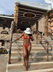 633360443: Chica busca chico en Pontevedra