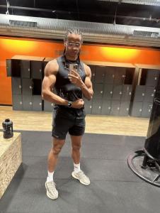 664703850: Chico busca chica en Madrid