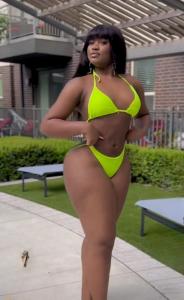 613966428: Chica busca chico en La Coruña