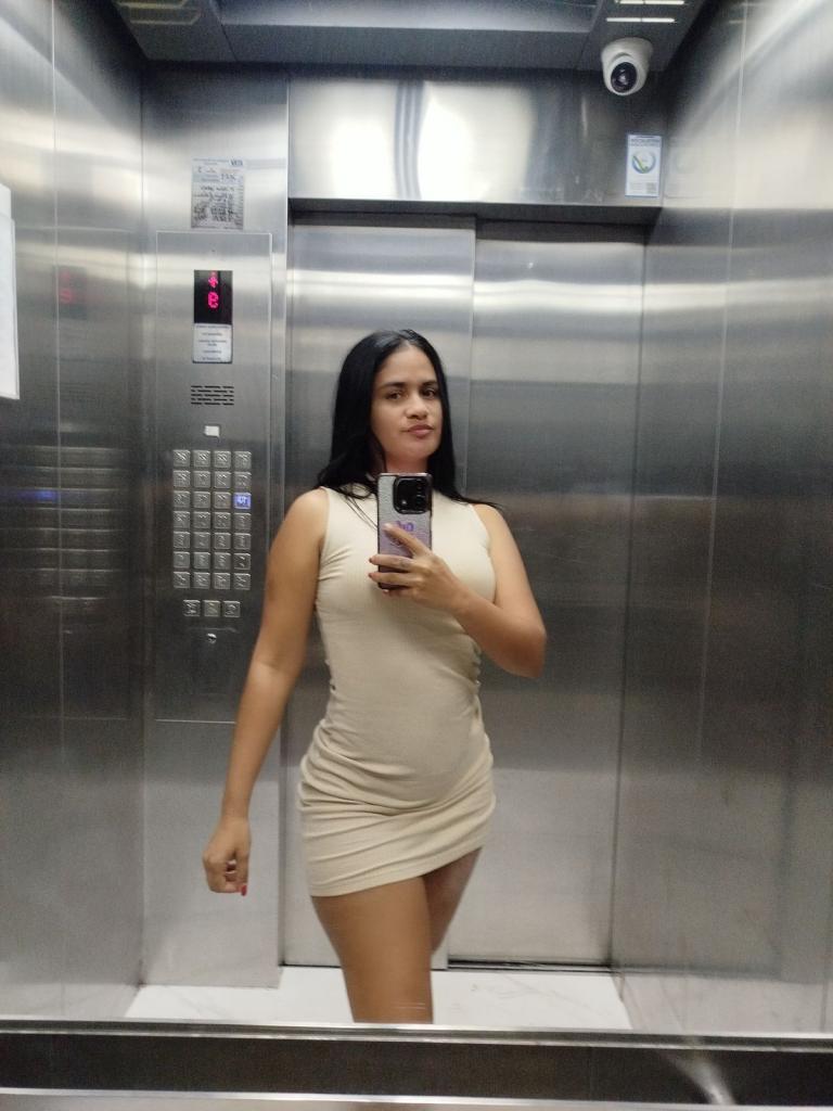 643128573: Chica busca chico en Almería