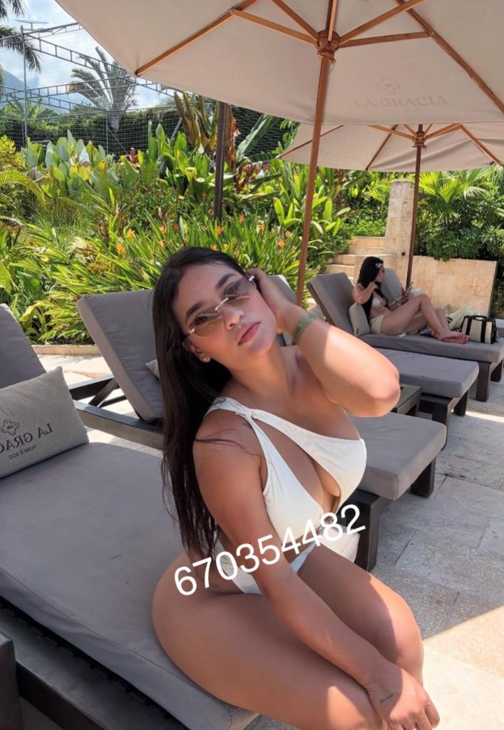 Chica busca chico en Menorca: 