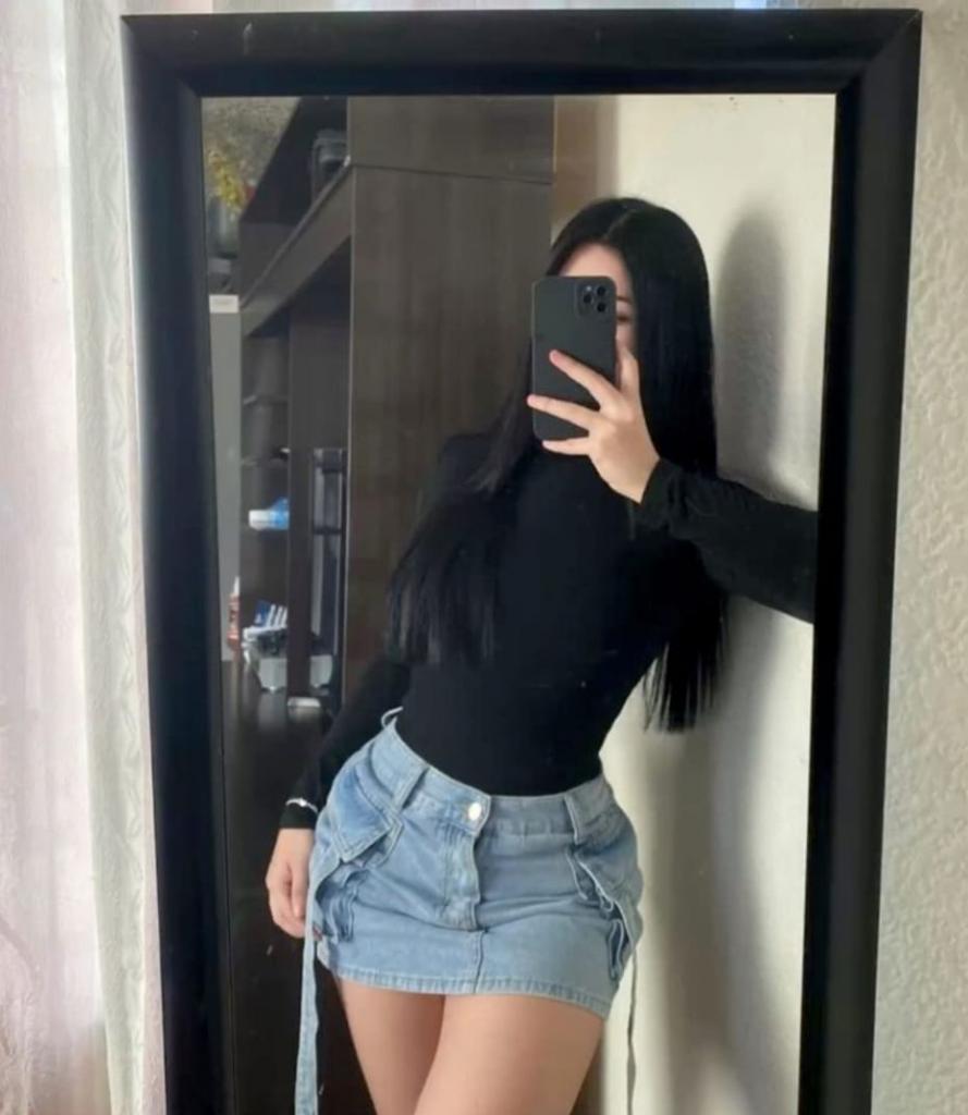 Chica busca chico en Ibiza: 