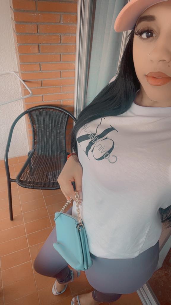 633358466: Chica busca chico en Barcelona