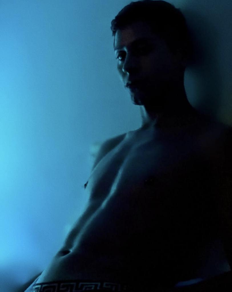 Chico busca chica en Ibiza: 