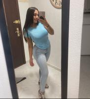 613873600: Chica busca chico en La Coruña