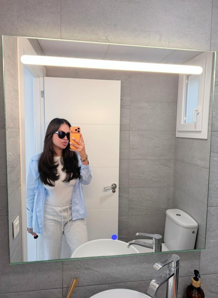 638776471: Chica busca chico en Almería