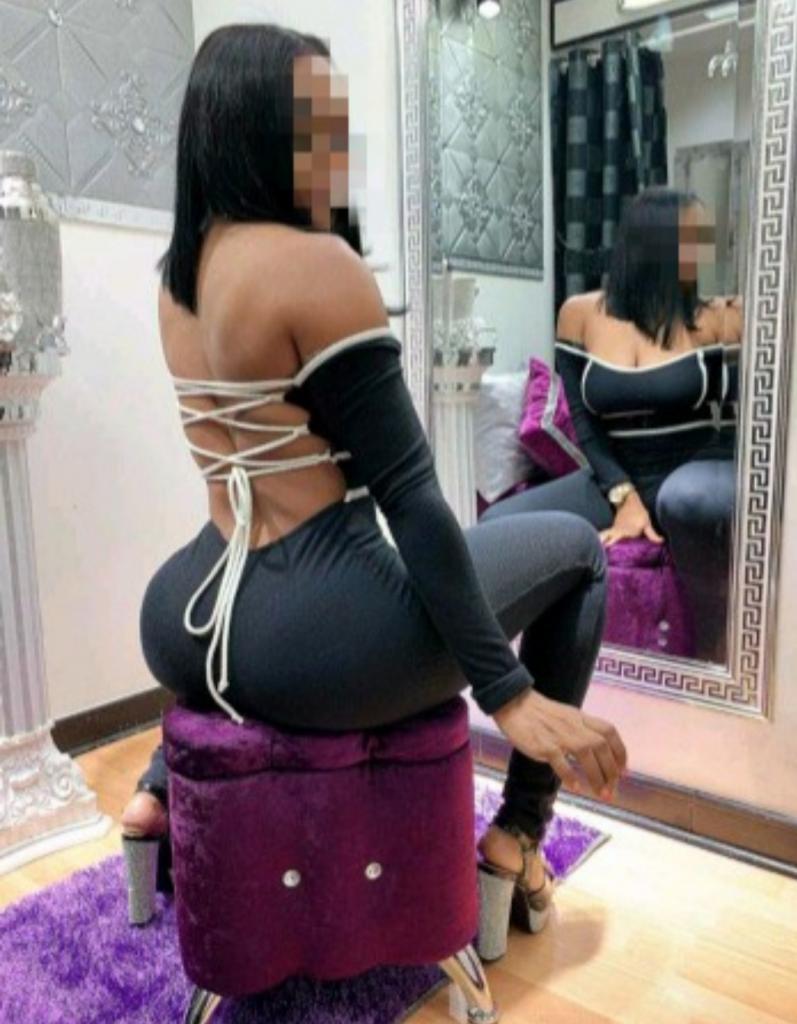 Chica busca chico en Orense: 