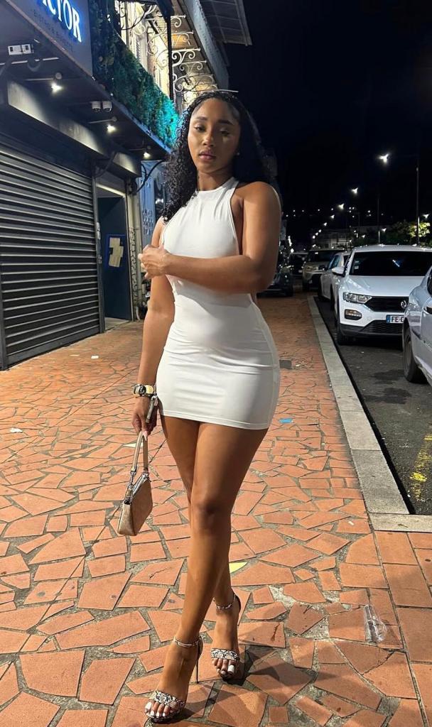 685245972: Chica busca chico en Málaga