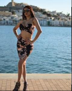 722458586: Chica busca chico en Ibiza