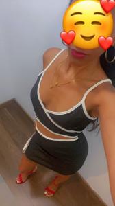 613267501: Chica busca chico en La Coruña