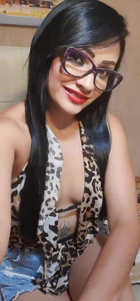 Chica busca chico en Sevilla: Chica busca chico