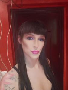 647329213: Transexual en Cádiz