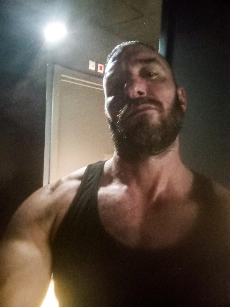 Chico busca chica en Asturias: 