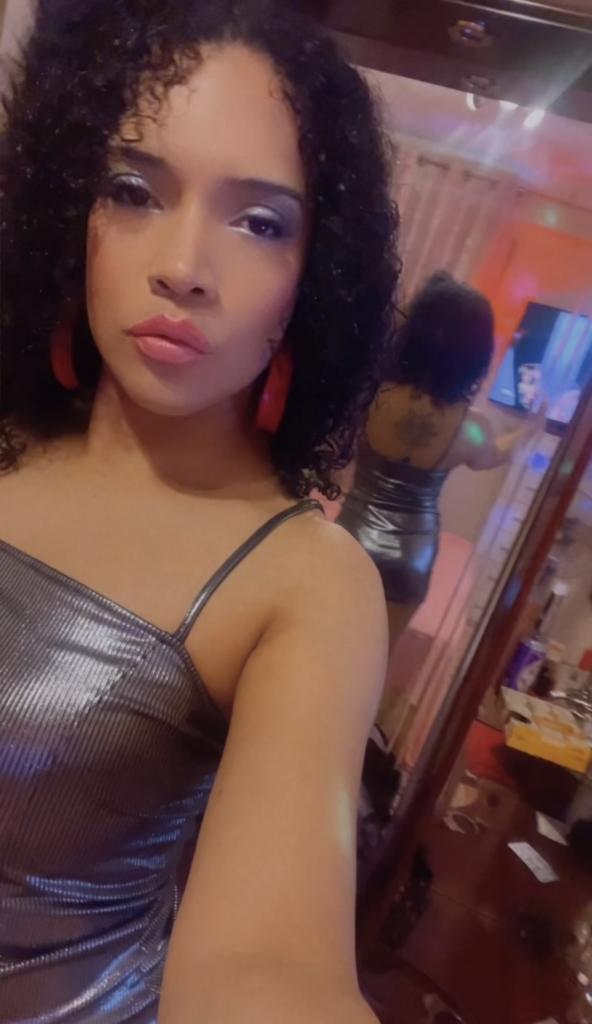 695862724: Travesti en Sevilla