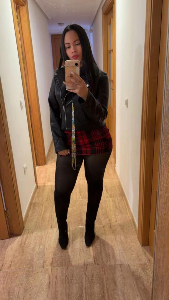 Chica busca chico en Almería: 