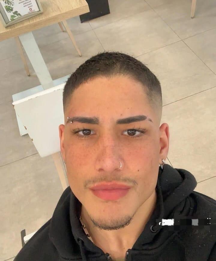 Chico busca chica en Almería: 