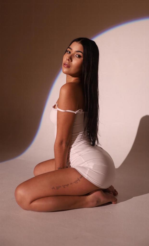 Chica busca chico en Málaga: Chica busca chico