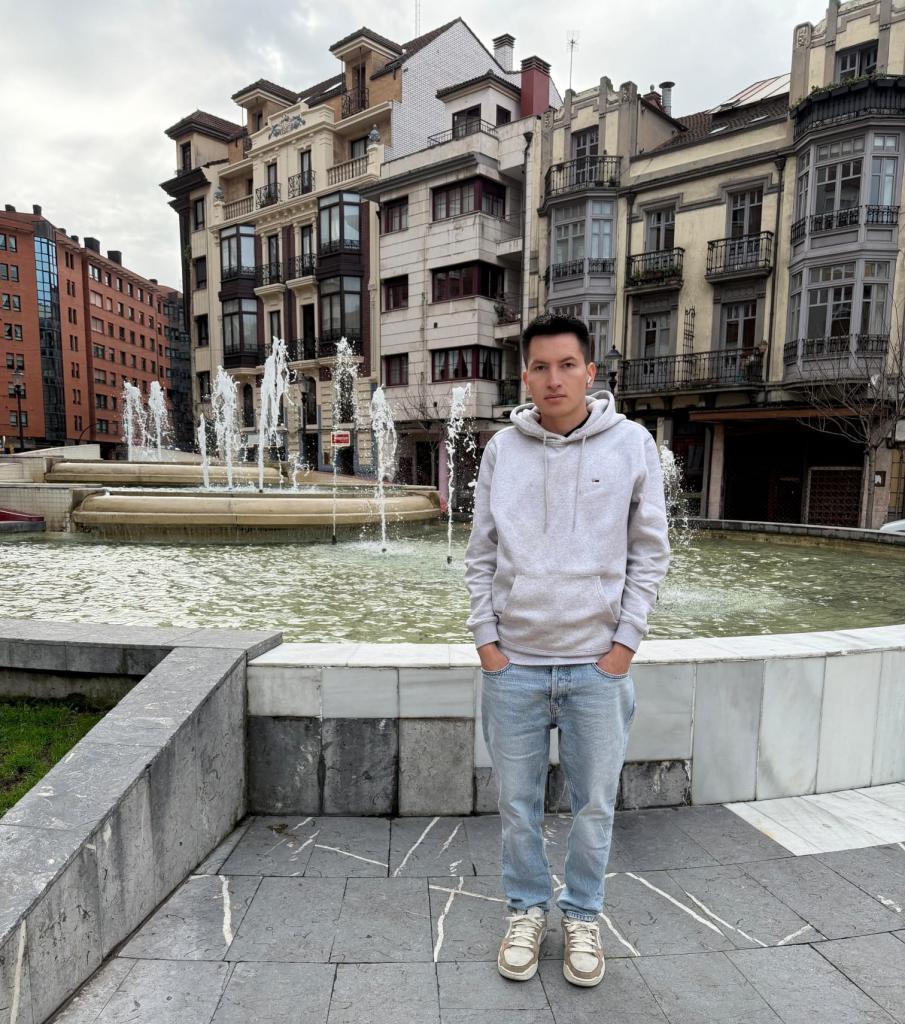 610842268: Chico busca chica en Asturias